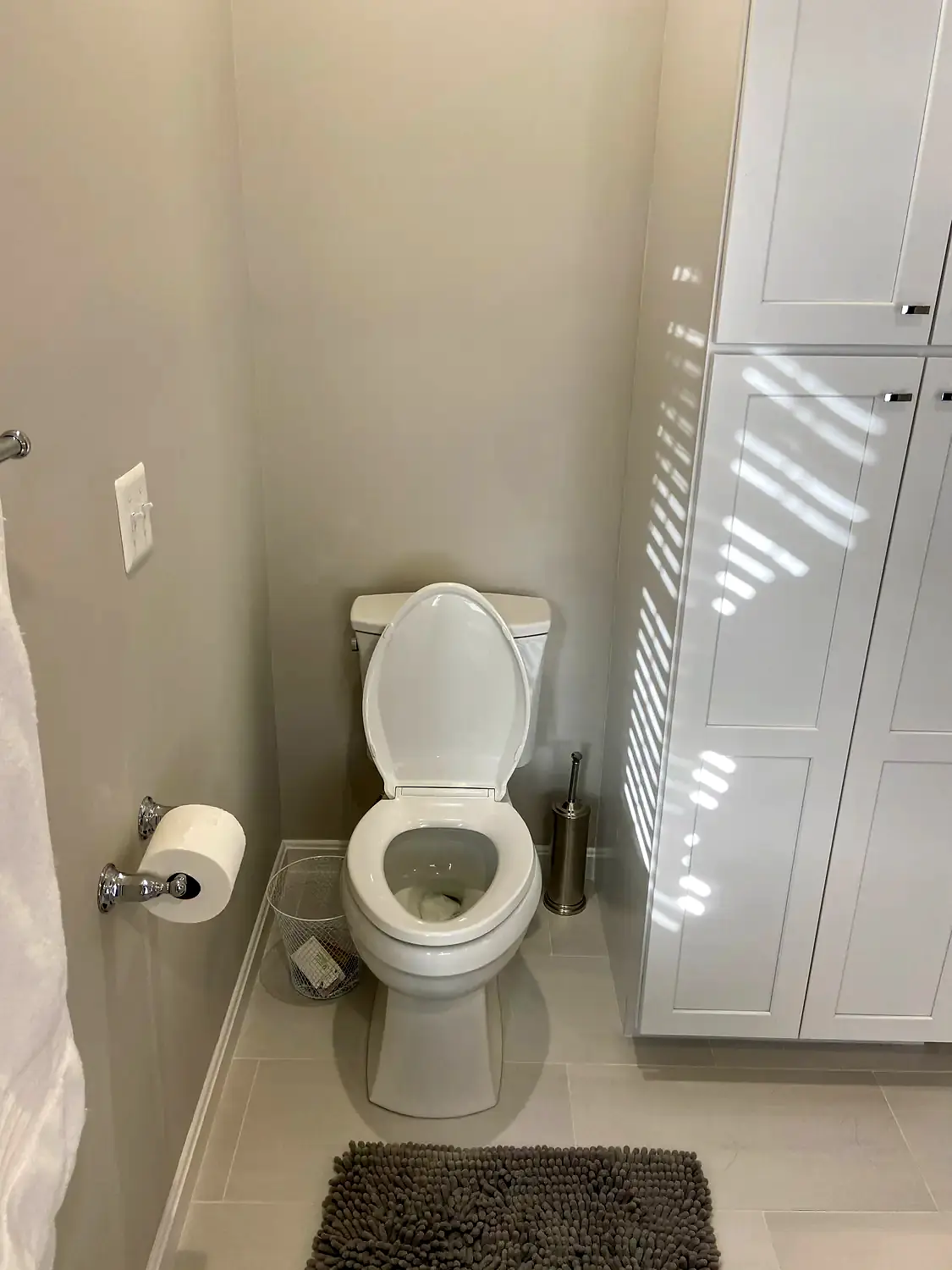 Double-vanity shower suite, bathroom remodeling project in Northern Virginia by HOM Design & Build, view 8
