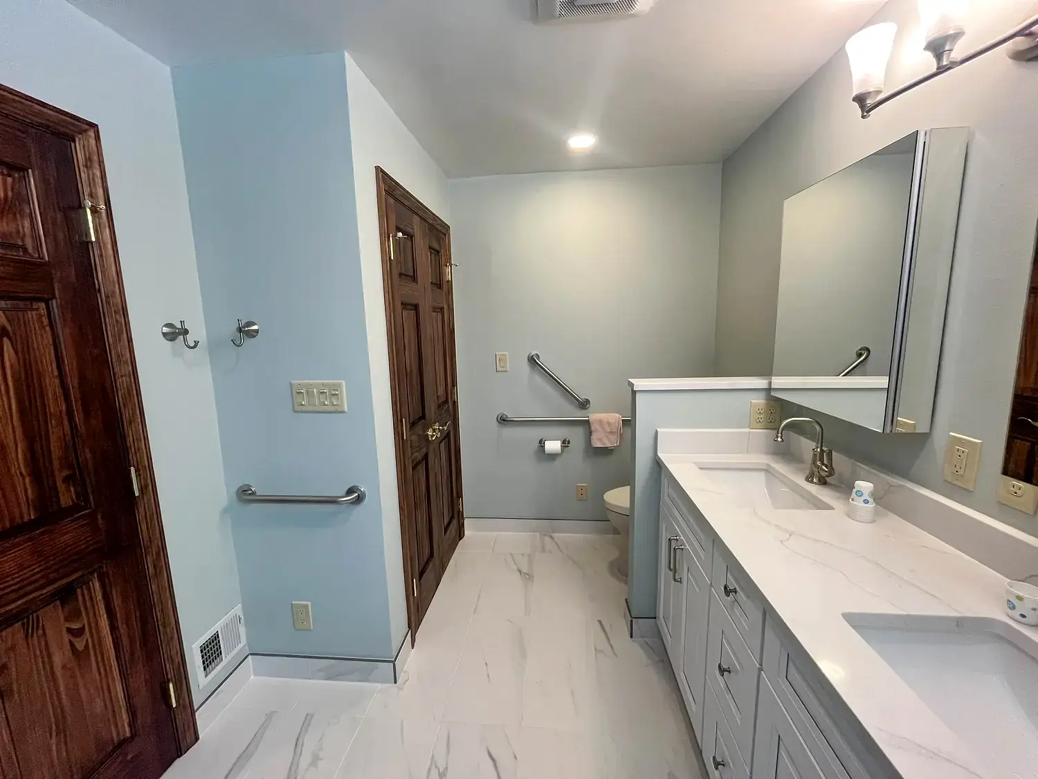 Accessible primary bathroom, bathroom remodeling project in Northern Virginia by HOM Design & Build, view 16